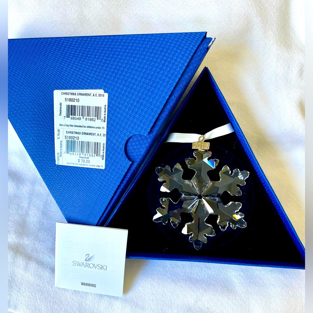 Swarovski Crystal 2016 Annual Snowflake Ornament~Large~#5180210~NIB~Retired